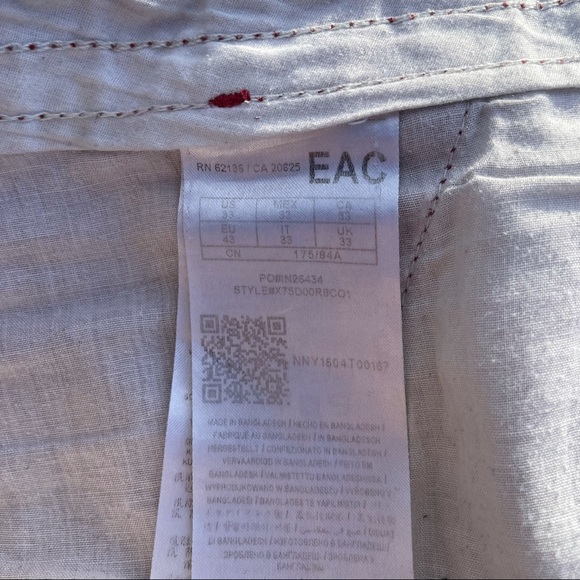 Guess Red Cargo shorts - size 33 - Picture 4 of 7